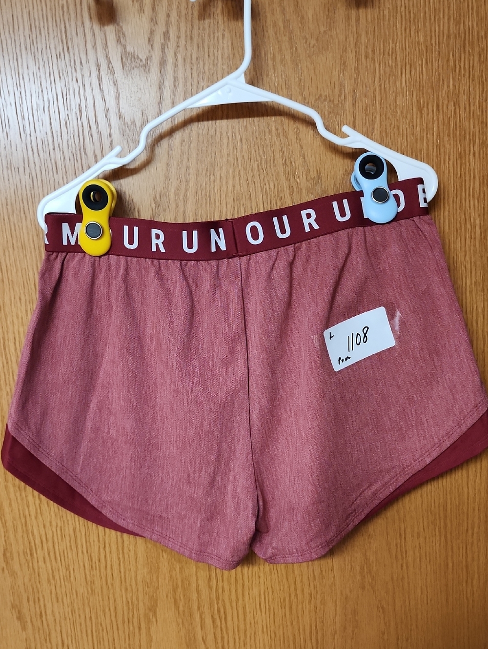 Under Armour Maroon/Pink Athletic Shorts with pockets womens L number 1108